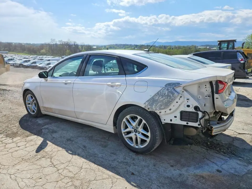 2015 FORD FUSION SE  