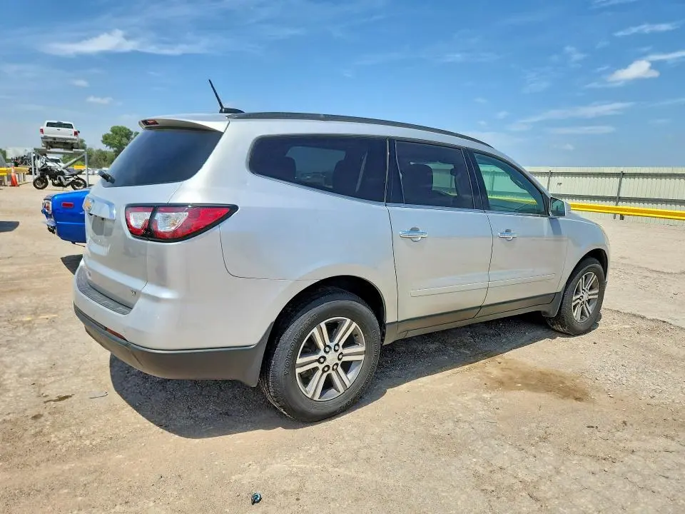 2017 CHEVROLET TRAVERSE LT  