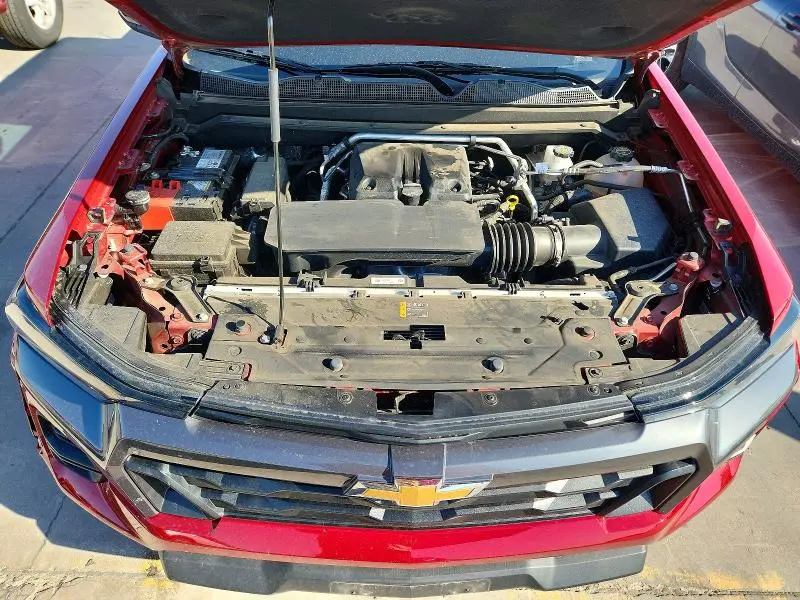 2024 CHEVROLET COLORADO LT  