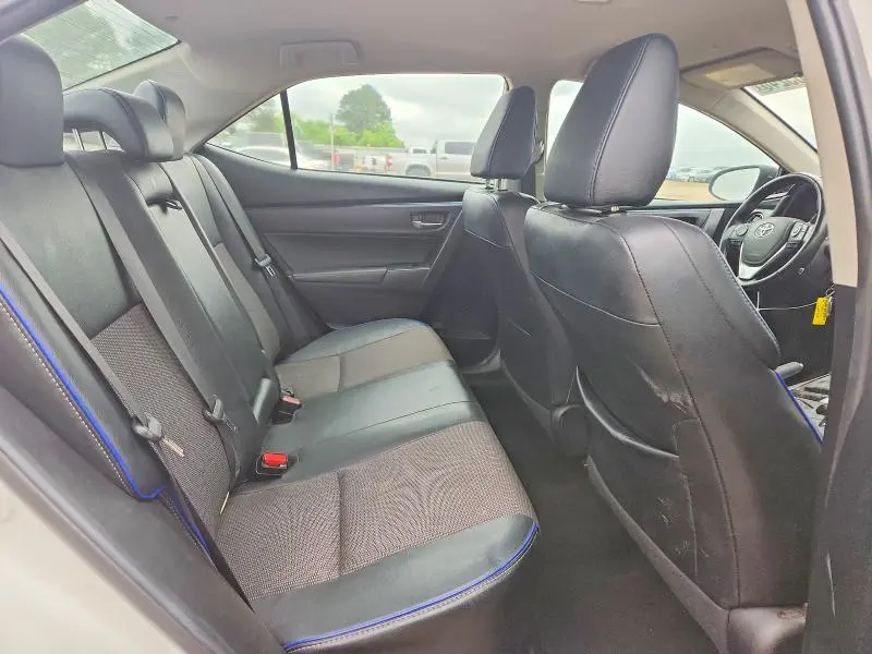 2019 TOYOTA COROLLA SE  