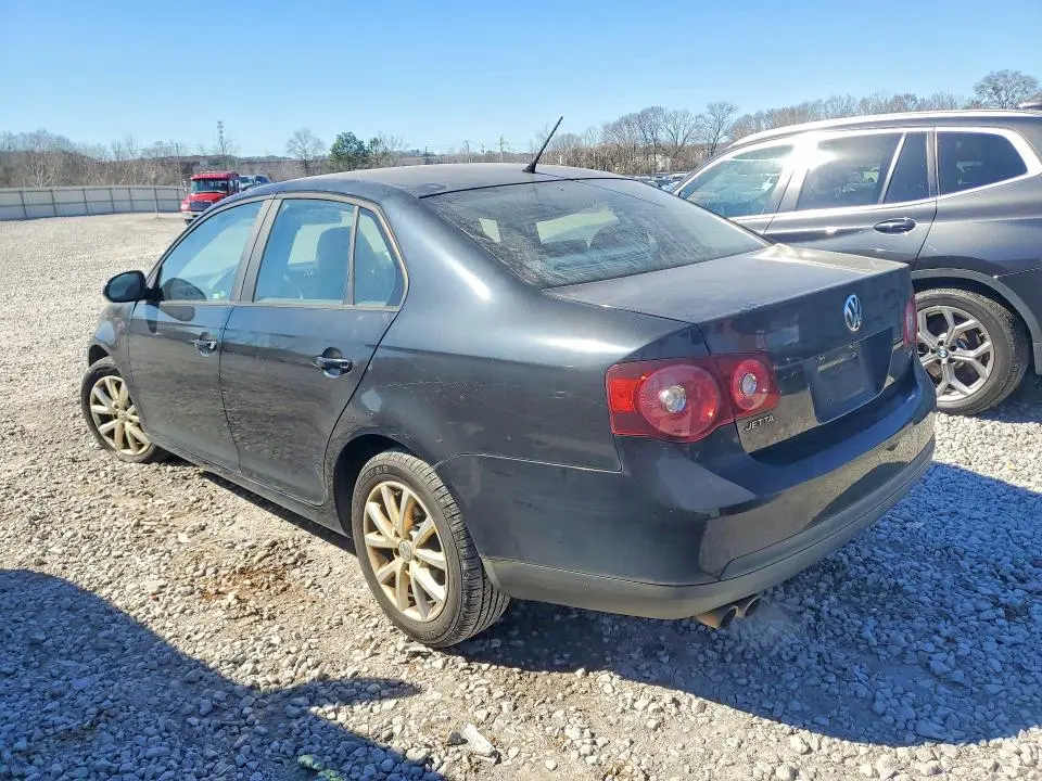 2010 VOLKSWAGEN JETTA SE  