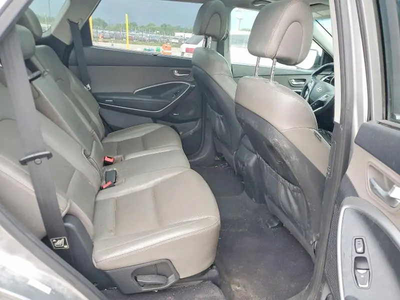 2016 HYUNDAI SANTA FE SE  