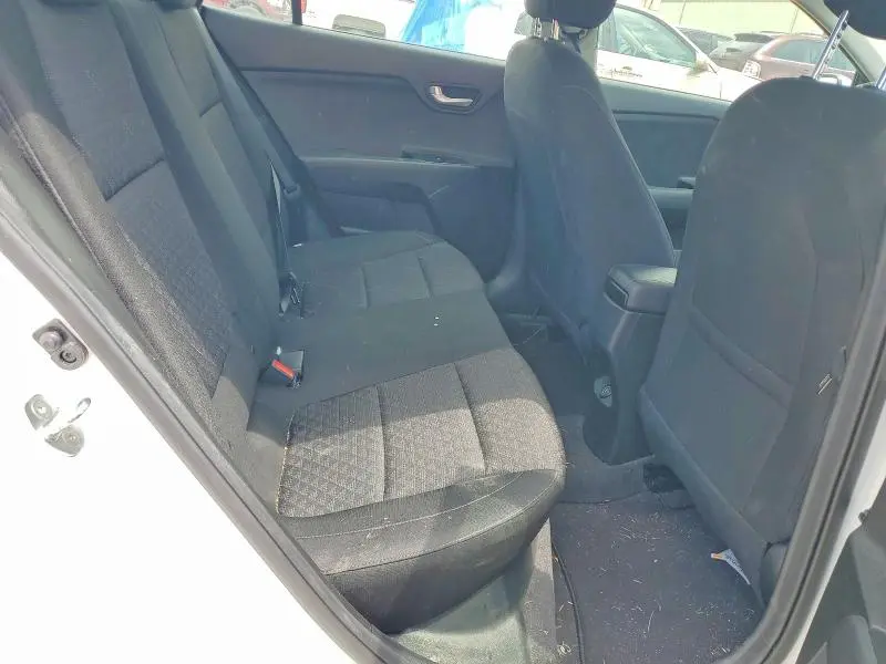 2022 KIA RIO S  