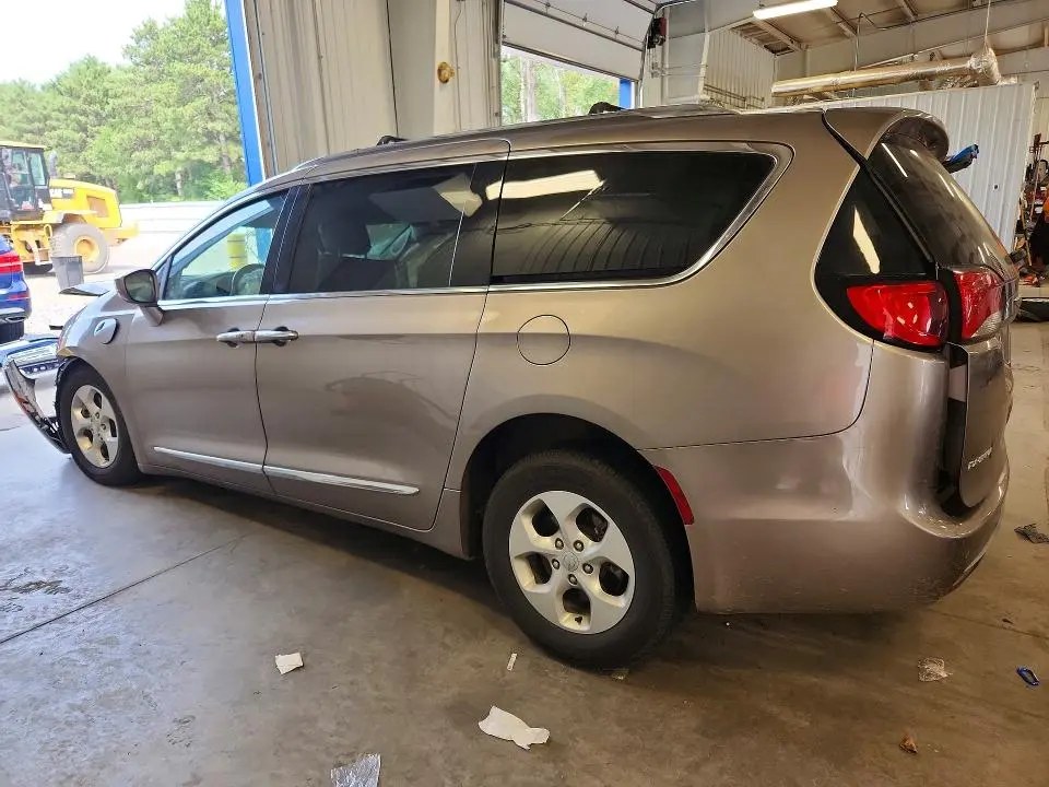 2018 CHRYSLER PACIFICA HYBRID TOURING L  