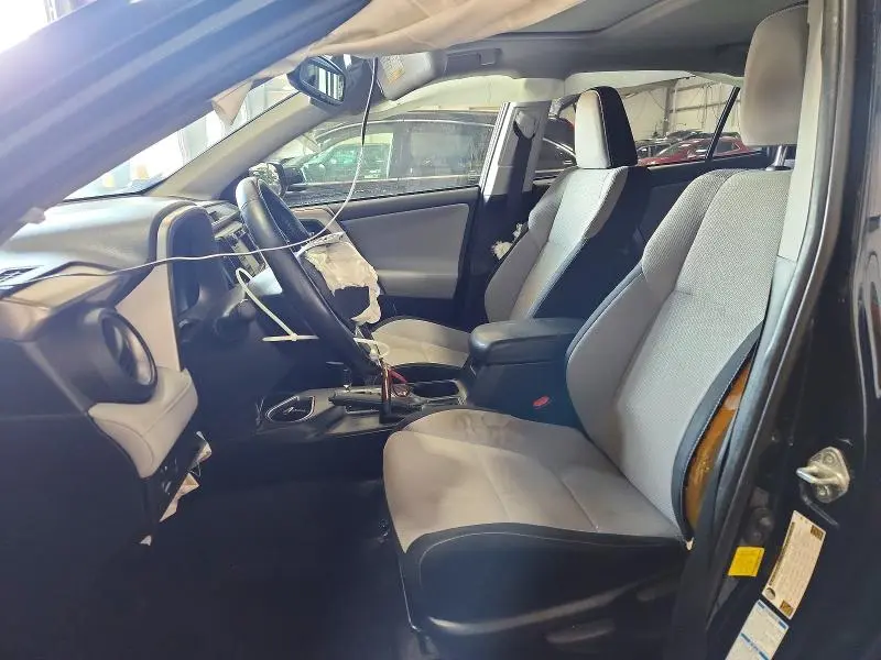 2018 TOYOTA RAV4 XLE  