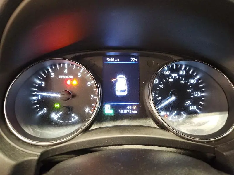 2019 NISSAN ROGUE S  