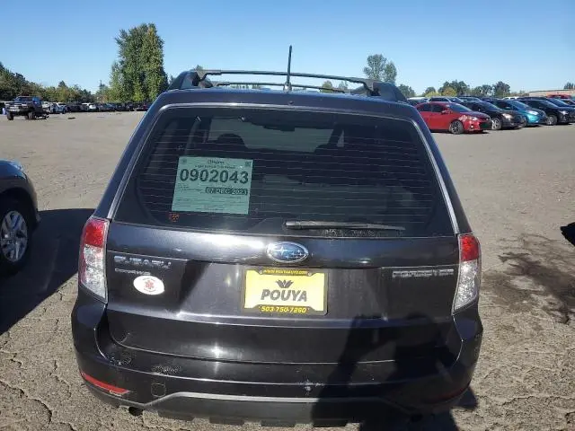 2010 SUBARU FORESTER XS  