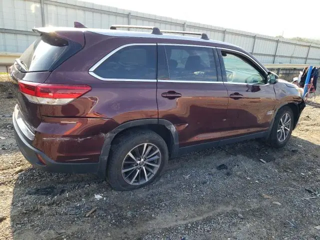 2019 TOYOTA HIGHLANDER SE  