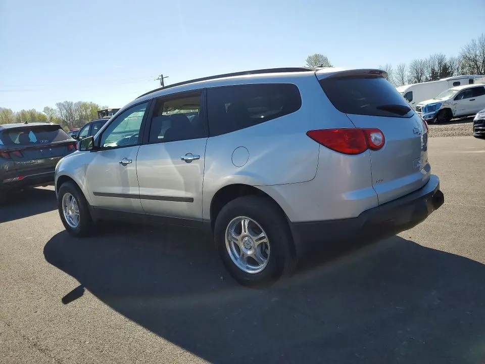 2011 CHEVROLET TRAVERSE LS  