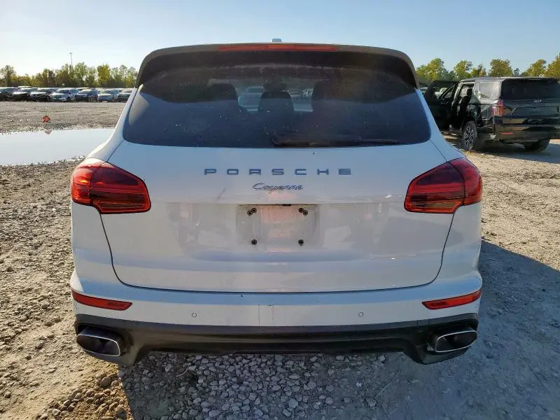 2016 PORSCHE CAYENNE   