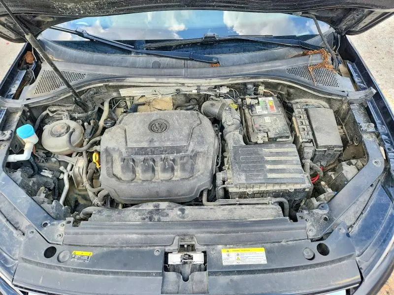 2021 VOLKSWAGEN TIGUAN SE  