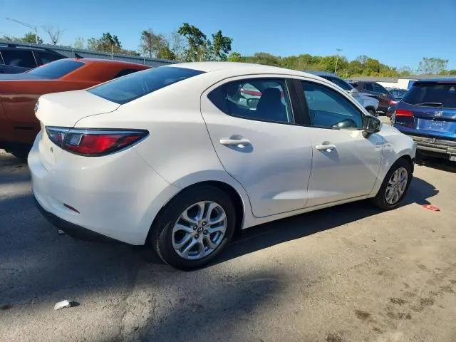 2017 TOYOTA YARIS IA   