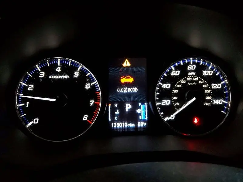 2018 MITSUBISHI OUTLANDER ES  