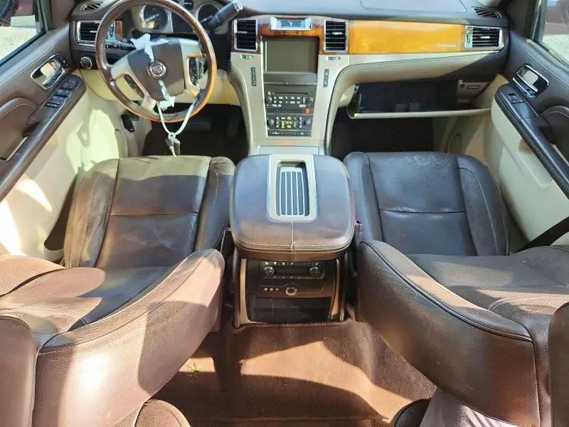 2011 CADILLAC ESCALADE PLATINUM  