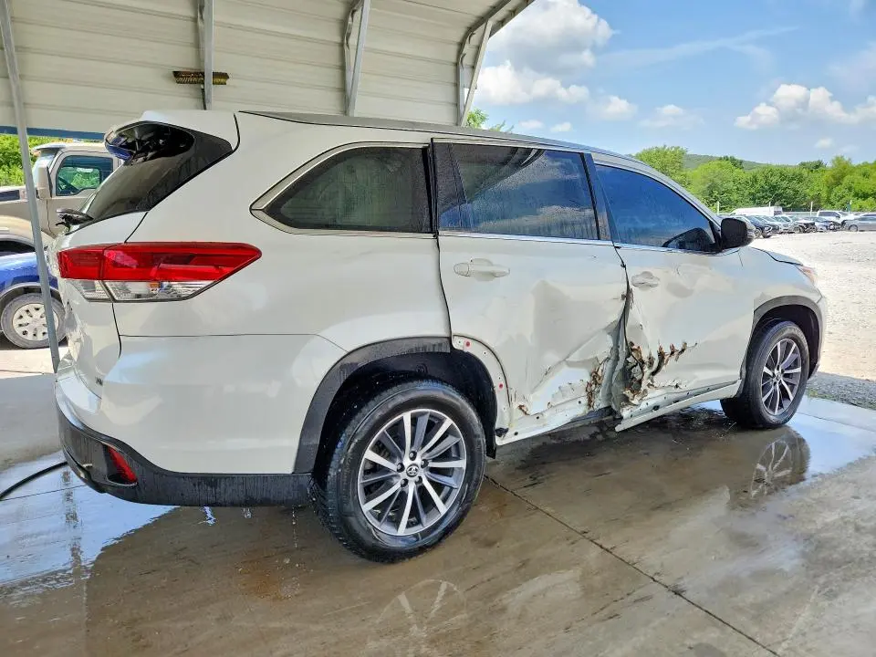 2018 TOYOTA HIGHLANDER XLE  