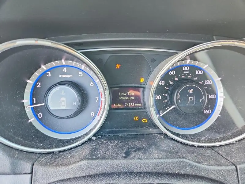 2011 HYUNDAI SONATA GLS  