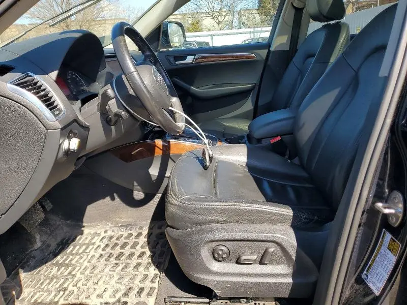 2010 AUDI Q5 PREMIUM PLUS  