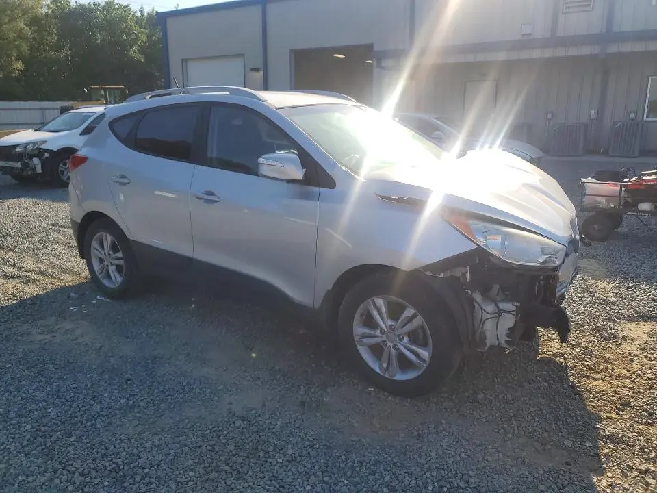 2013 HYUNDAI TUCSON GLS  