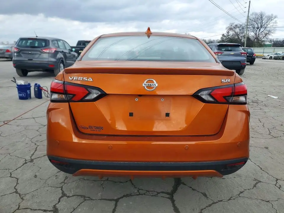 2022 NISSAN VERSA SR  