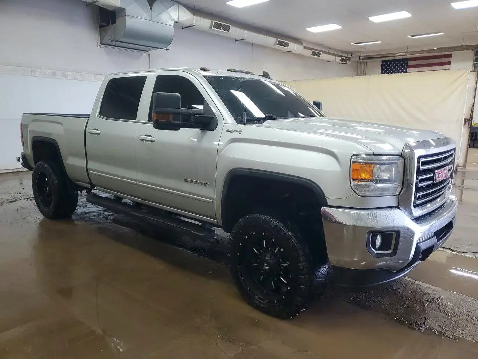 2017 GMC SIERRA K2500 SLE  