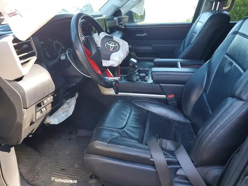 2023 TOYOTA TUNDRA SR5  
