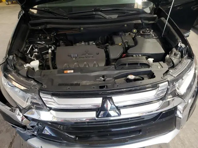 2018 MITSUBISHI OUTLANDER SE  