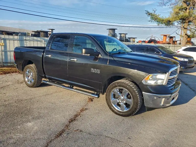 2017 RAM 1500 SLT  