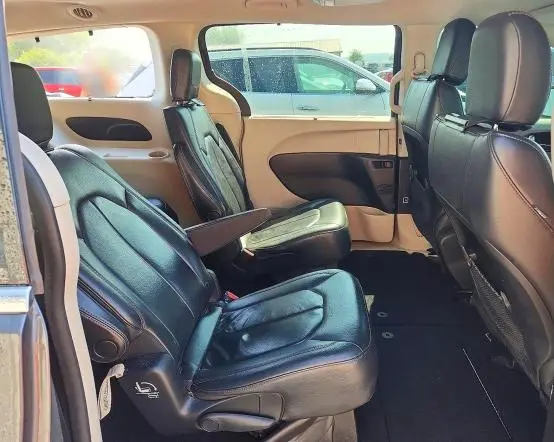2017 CHRYSLER PACIFICA TOURING L  