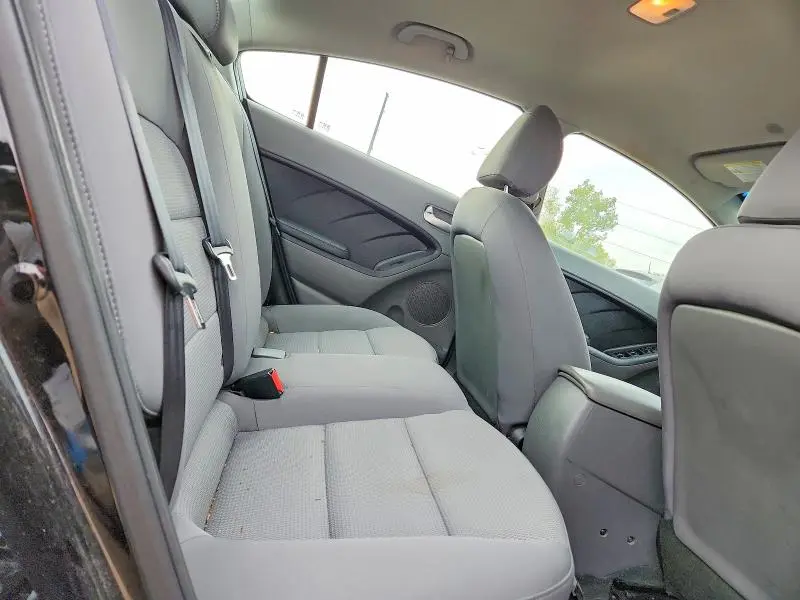 2018 KIA FORTE LX  
