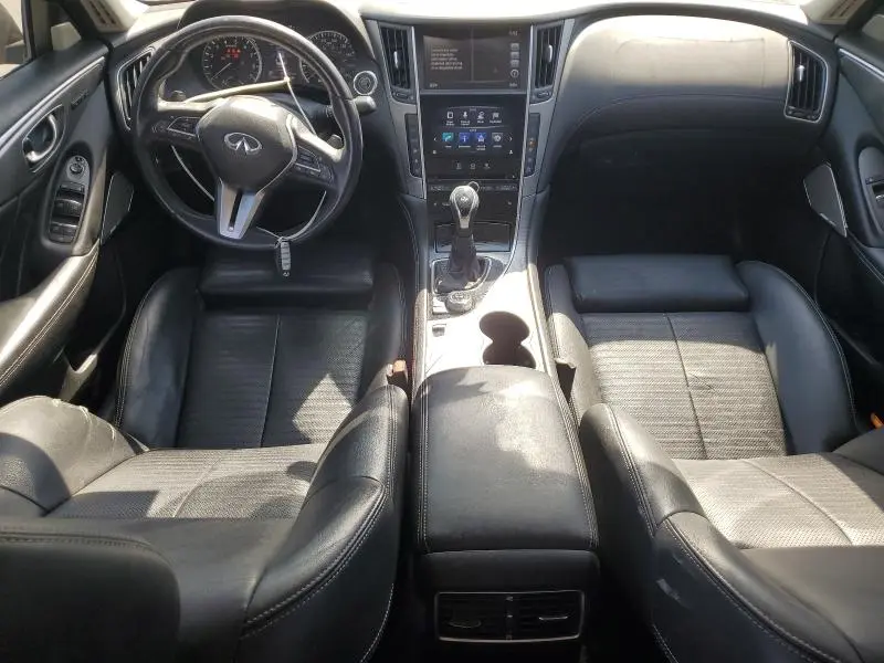 2018 INFINITI Q50 LUXE  