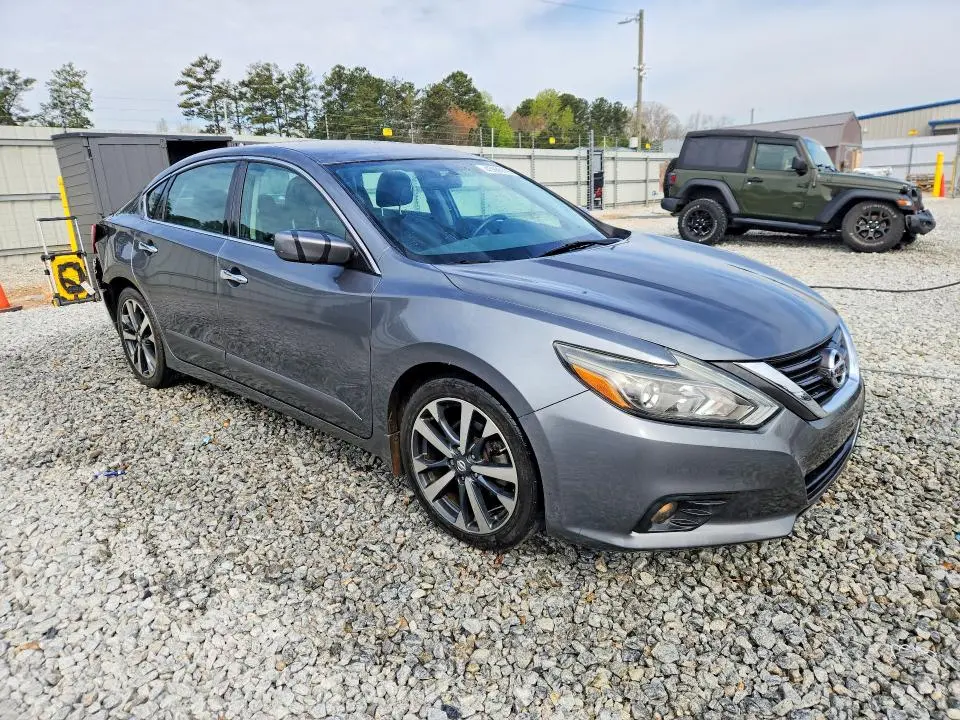 2017 NISSAN ALTIMA 2.5 SR  