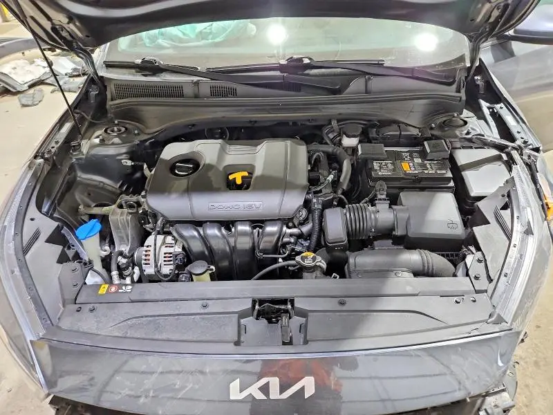 2023 KIA FORTE LXS  