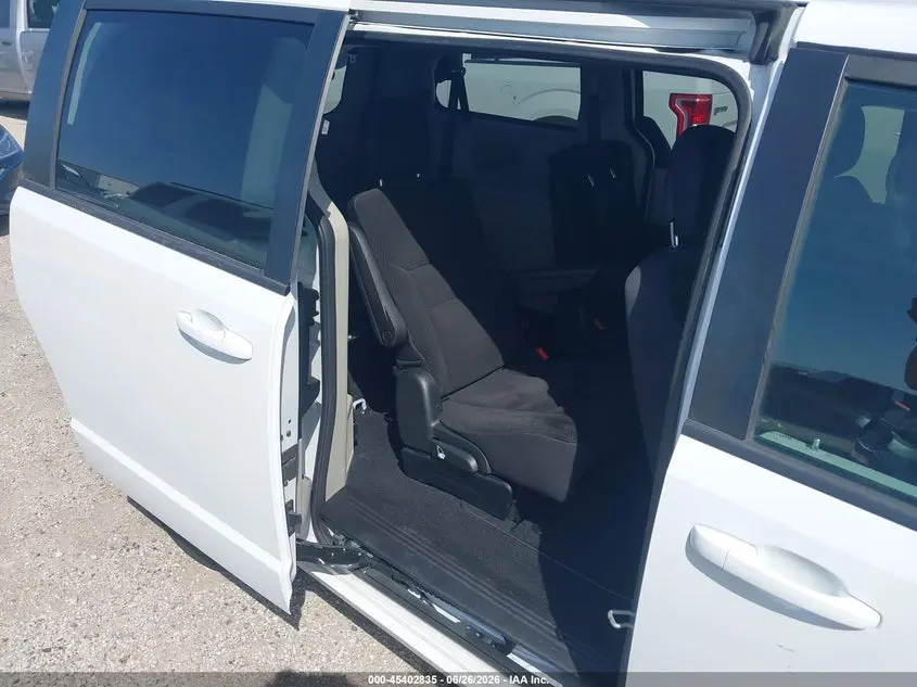 2018 DODGE GRAND CARAVAN SE