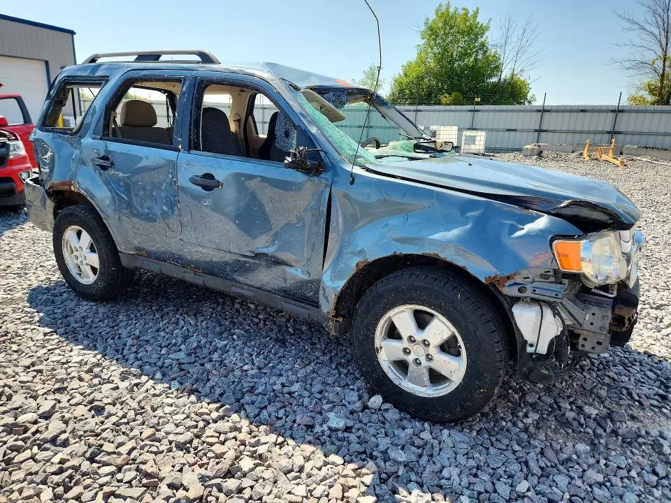 2011 FORD ESCAPE XLT  