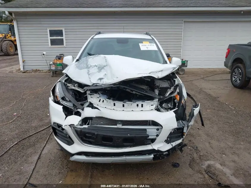 2020 CHEVROLET TRAX AWD LT