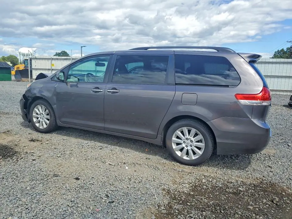 2012 TOYOTA SIENNA LIMITED 7-PASSENGER  