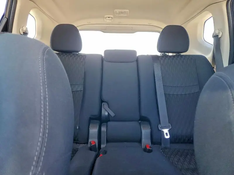 2019 NISSAN ROGUE S  