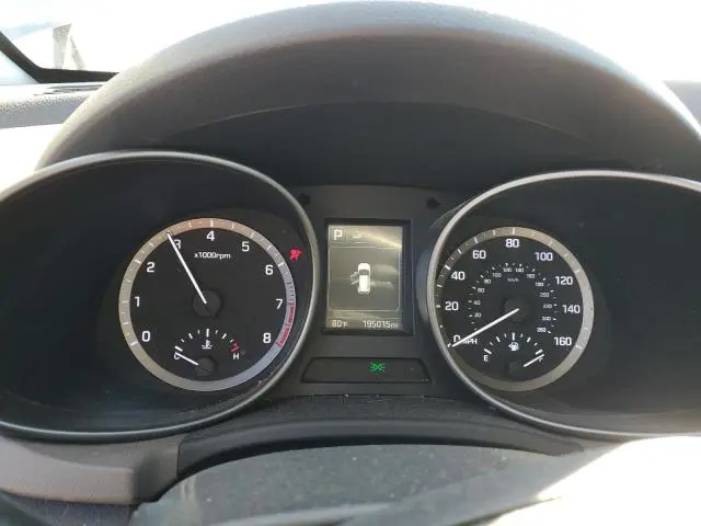 2017 HYUNDAI SANTA FE SE  