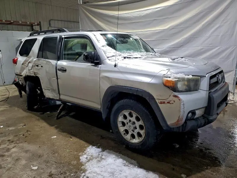 2011 TOYOTA 4RUNNER SR5  