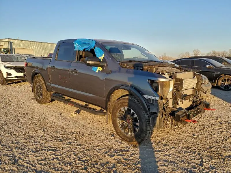 2024 NISSAN TITAN PRO-4X  
