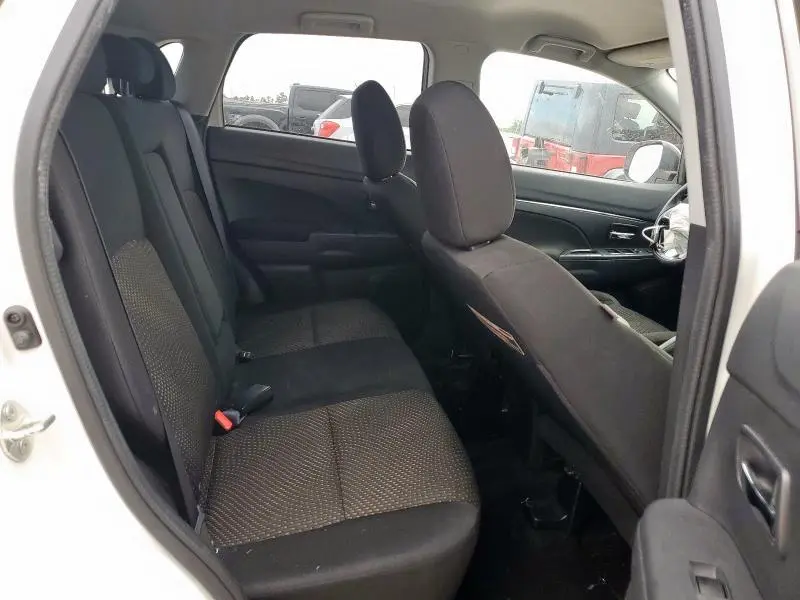 2016 MITSUBISHI OUTLANDER SPORT ES  
