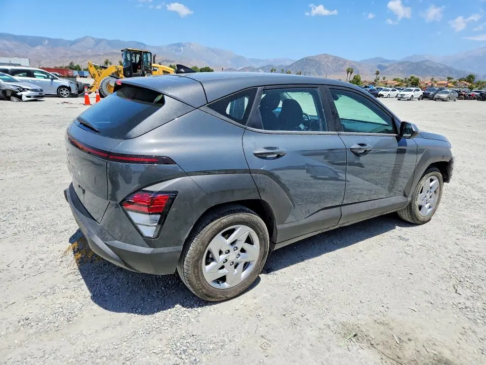 2025 HYUNDAI KONA SE  