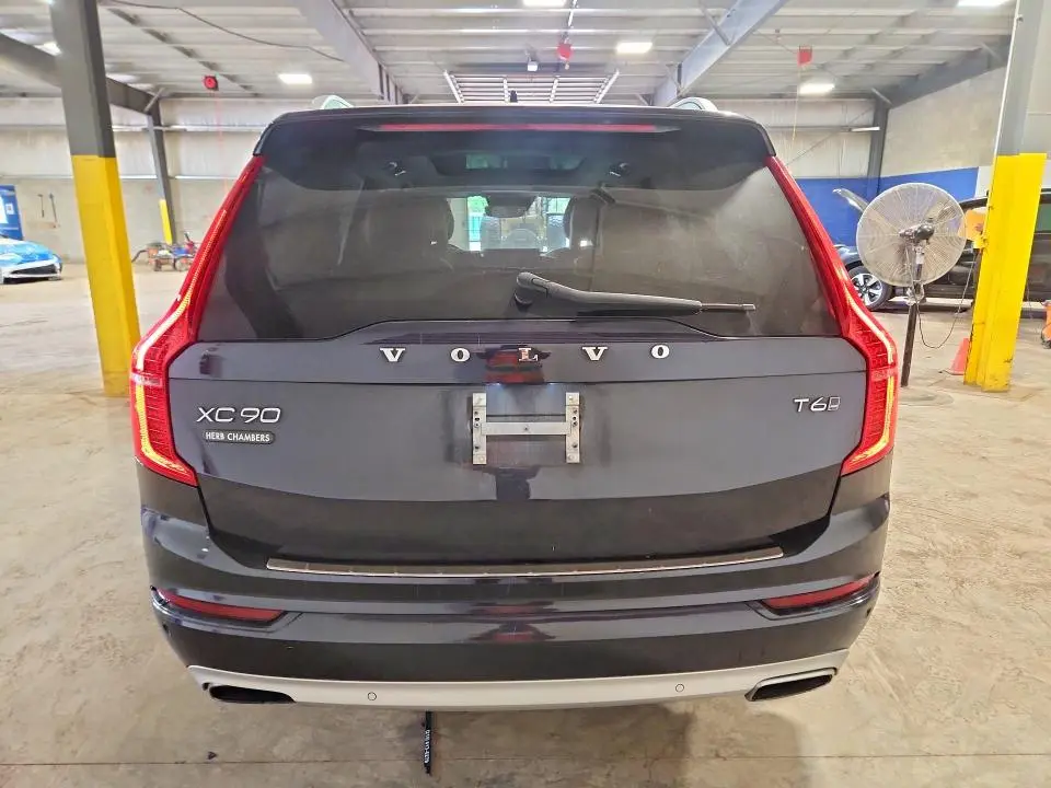 2016 VOLVO XC90 T6  