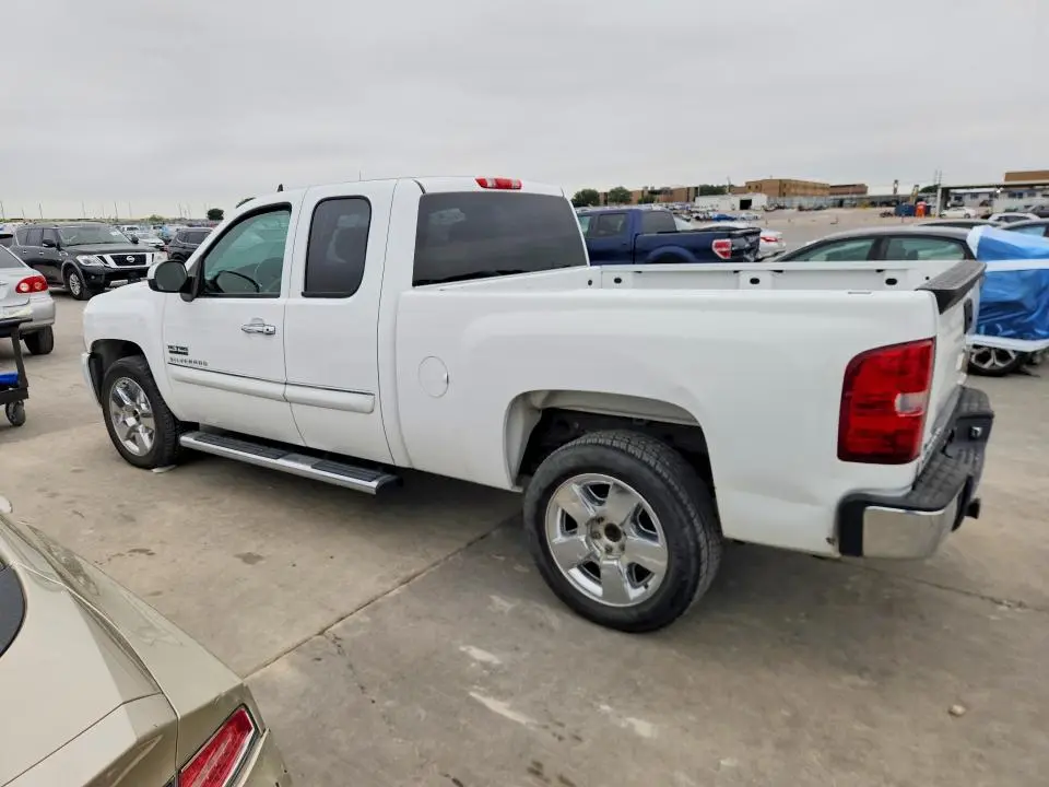 2011 CHEVROLET SILVERADO C1500 LT  