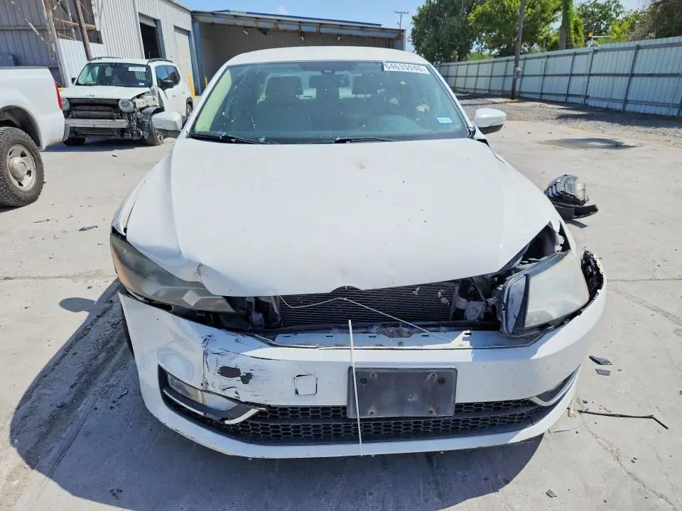 2015 VOLKSWAGEN PASSAT S  