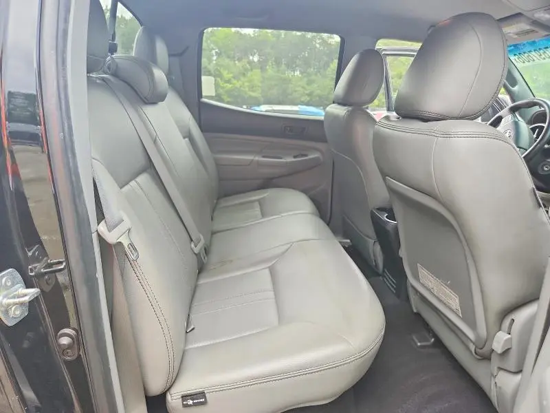 2013 TOYOTA TACOMA V6  