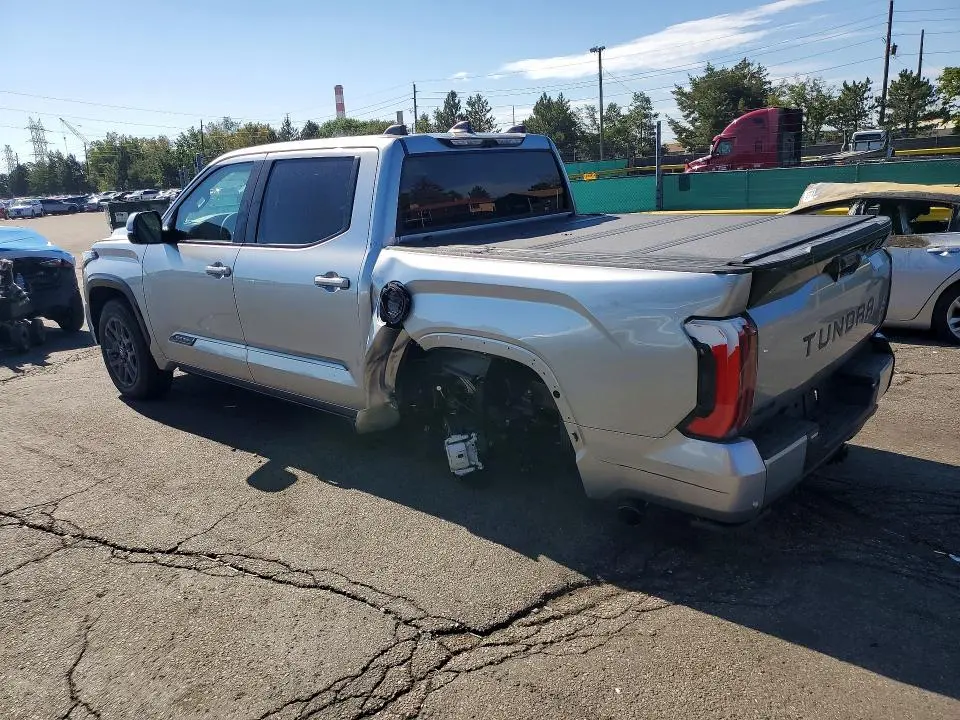 2026 TOYOTA TUNDRA PLATINUM HV  