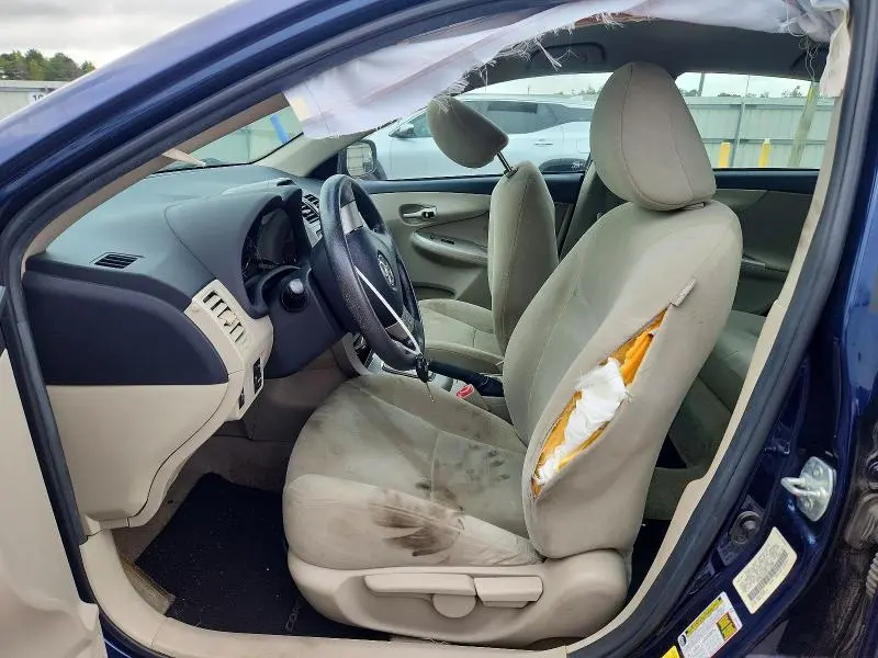 2013 TOYOTA COROLLA LE  