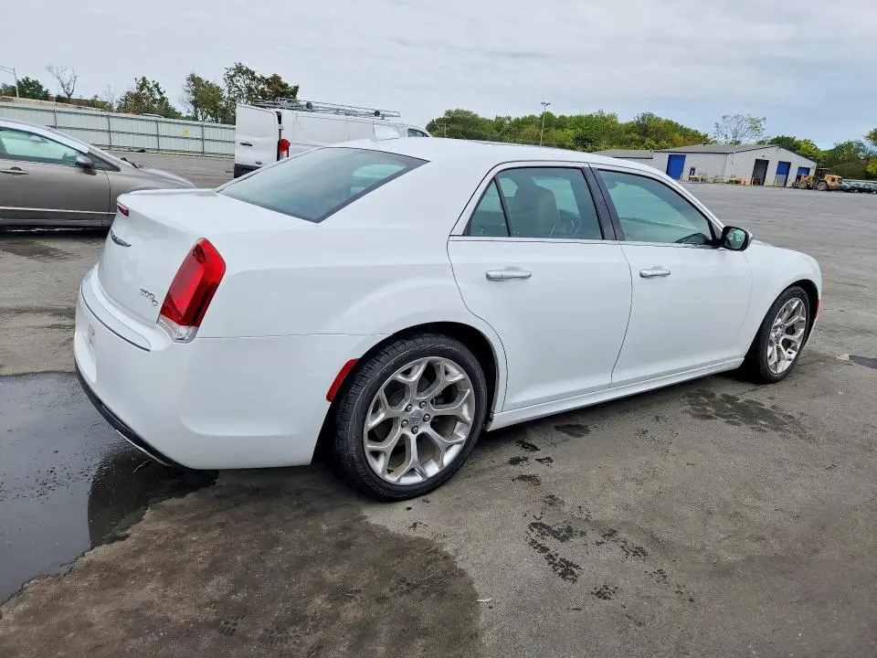 2019 CHRYSLER 300C   