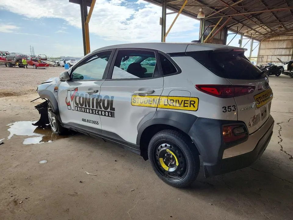 2019 HYUNDAI KONA SE  